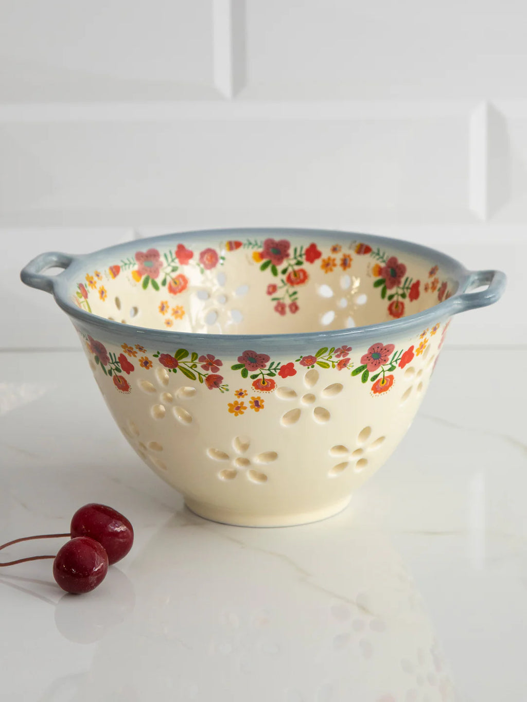 Berry Colander